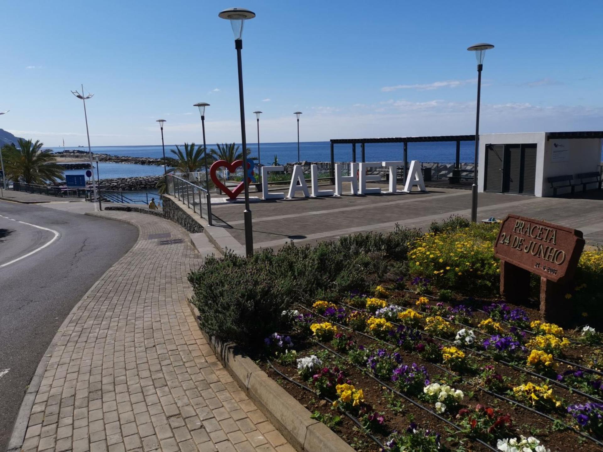 Chale Esmeralda - Charming Studios In Calheta Beach Exterior foto
